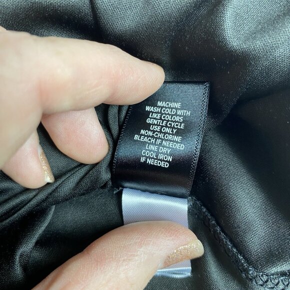 Torrid Womens Dress Black Floral Swing Keyhole Neckline Whimsigoth Boho Sz 0X - Picture 6 of 9